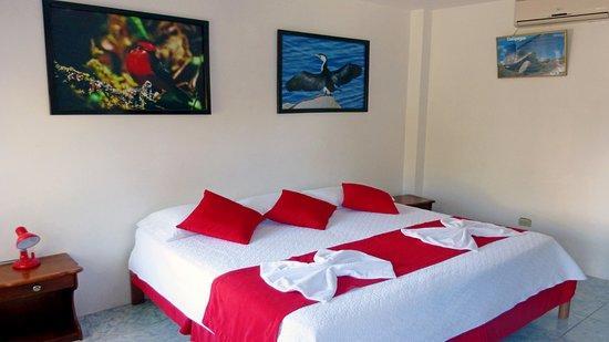 Hostal Sandrita Puerto Villamil Extérieur photo